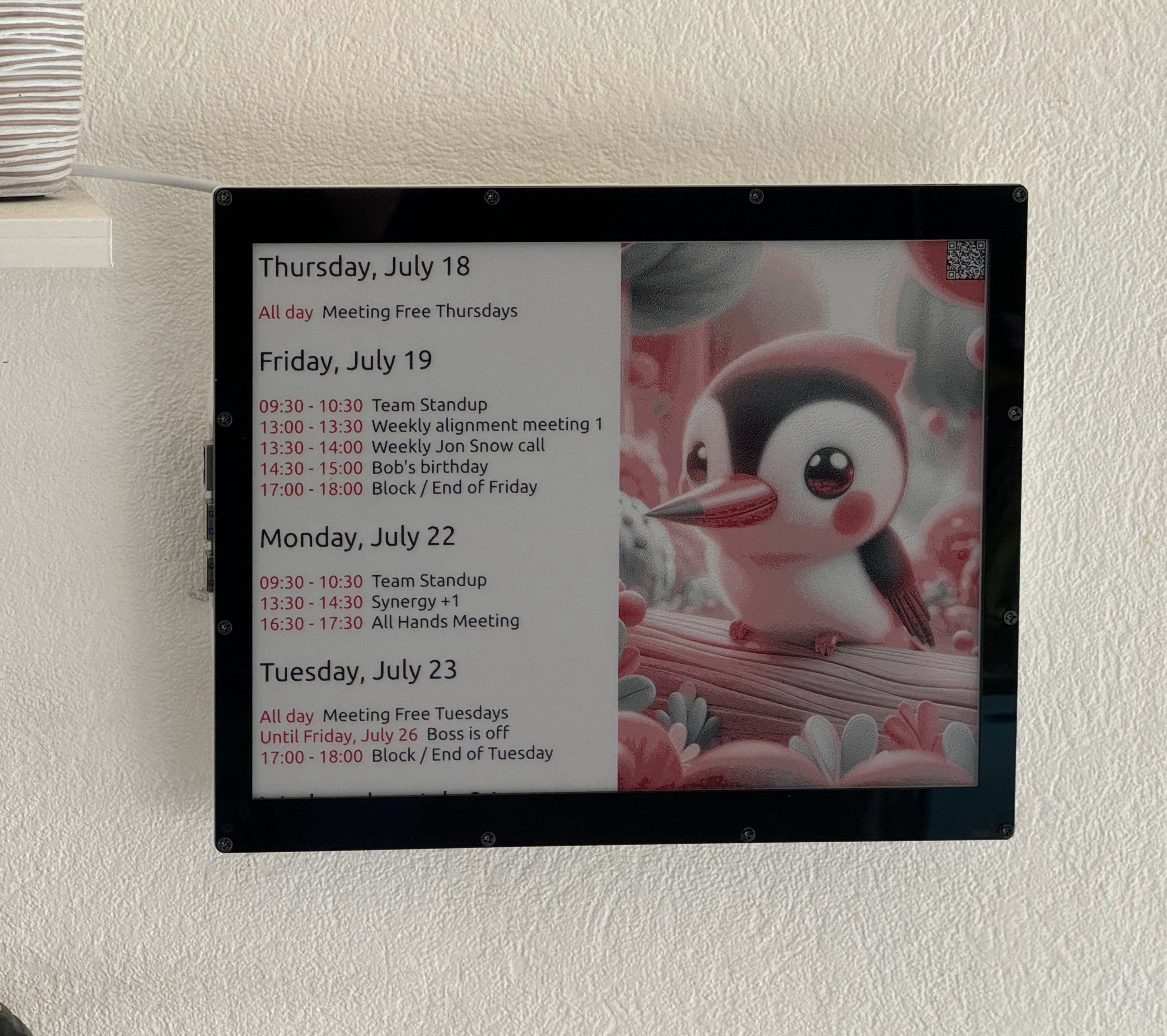 Kitchen calendar on a 12.48 inch e-ink display